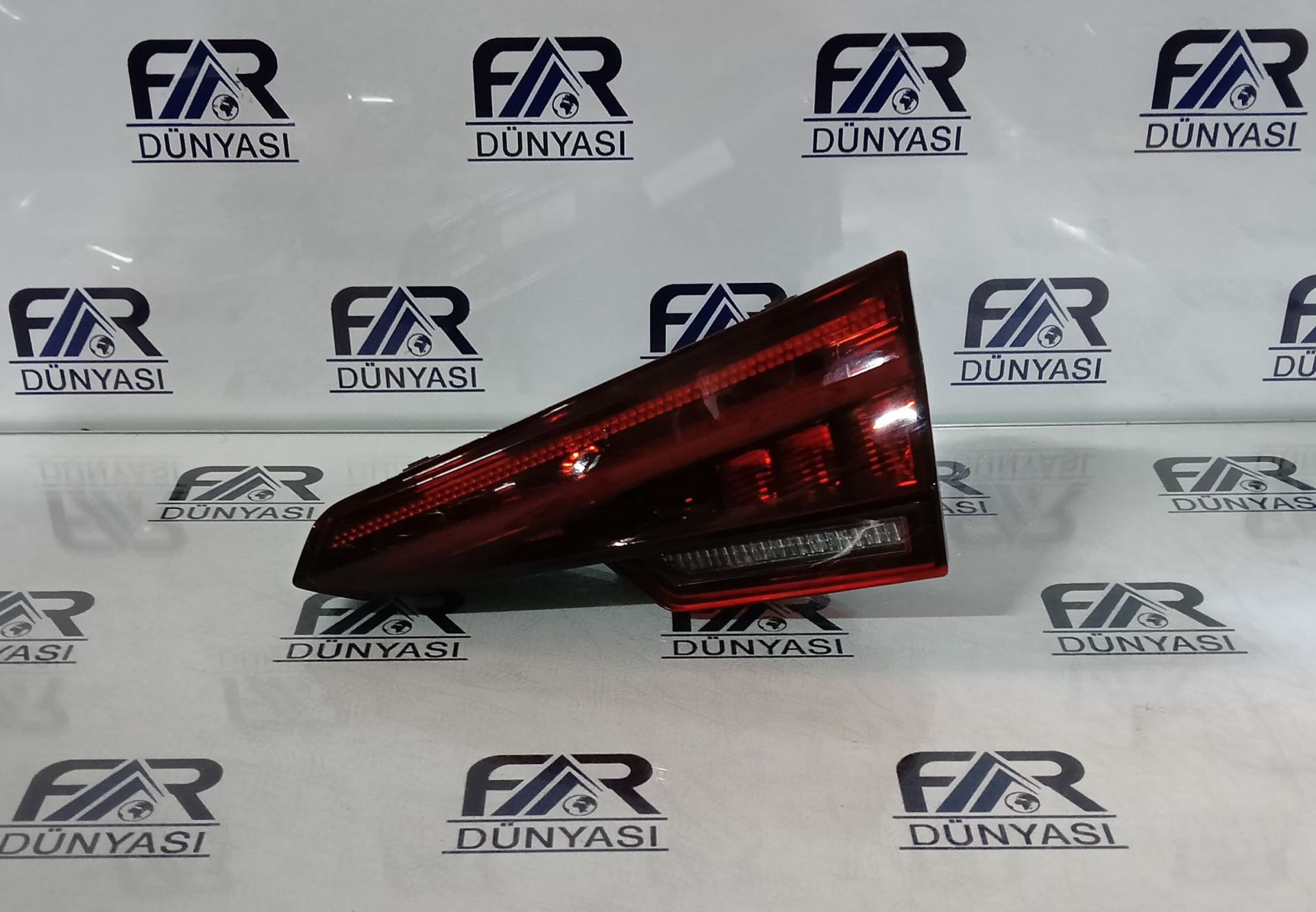 AUDI A4 B9 LED SAG IC STOP 15-19 ORIJINAL CIKMA 8W5945094G