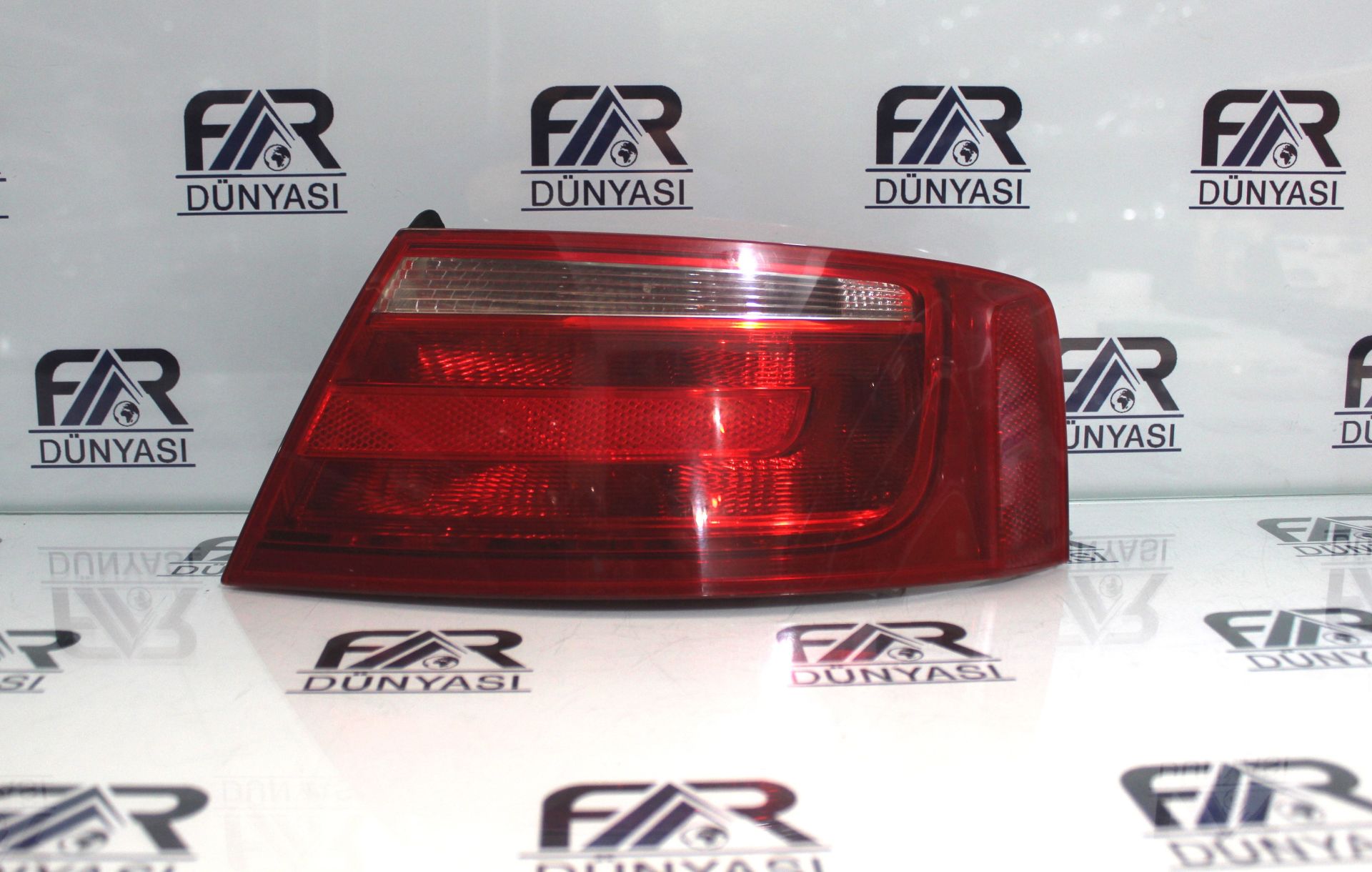 AUDI A5 COUPE SAG DIS STOP 08-12 ORIJINAL CIKMA 8T0945096