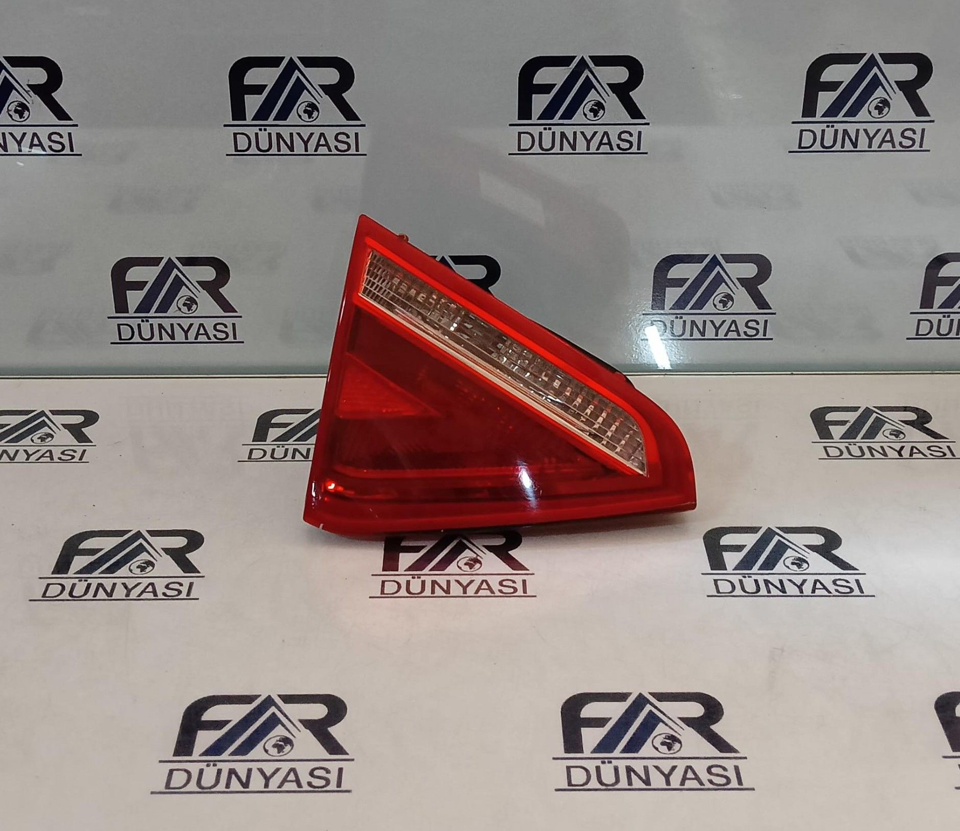 AUDI A5 COUPE SOL IC STOP 08-12 ORIJINAL CIKMA 8T0945093