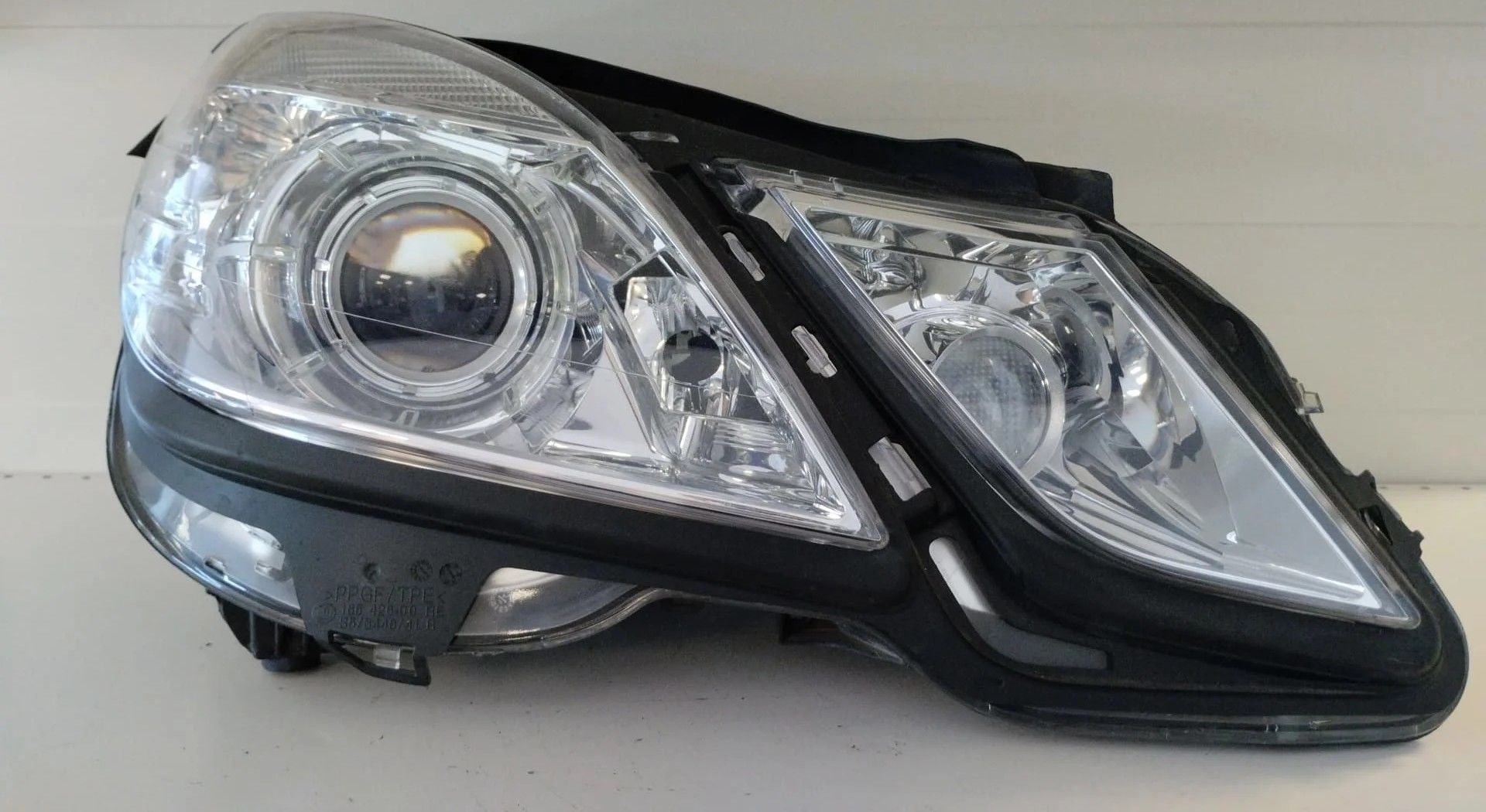 MERCEDES E CLASS W212 XENON SAG FAR 10-13 ORIJINAL CIKMA A2128202059