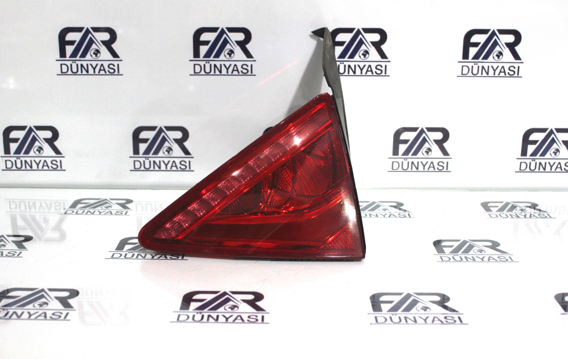 AUDI A7 C7 LED SAG IC STOP 10-14 ORIJINAL CIKMA 4G8945094
