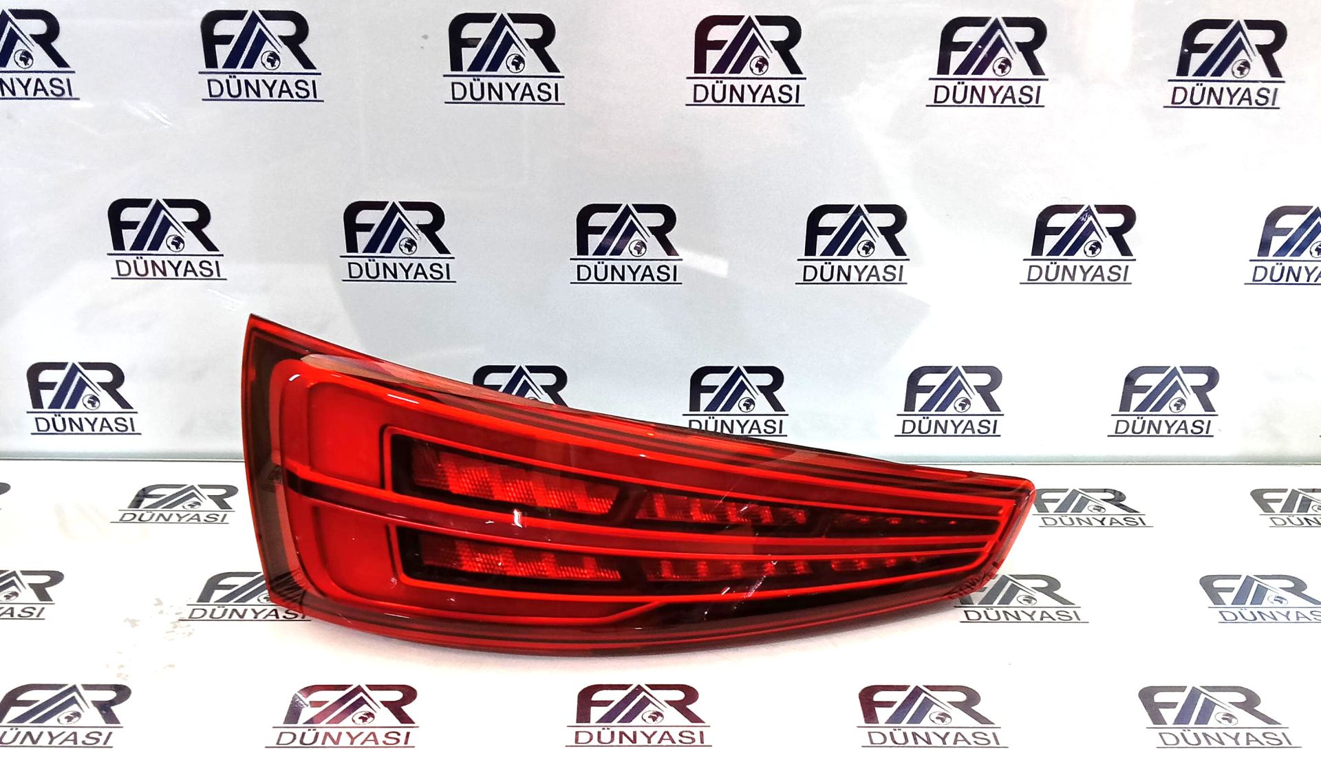 AUDI Q3 LED SOL STOP 14-18 ORIJINAL SIFIR 8U0945093M