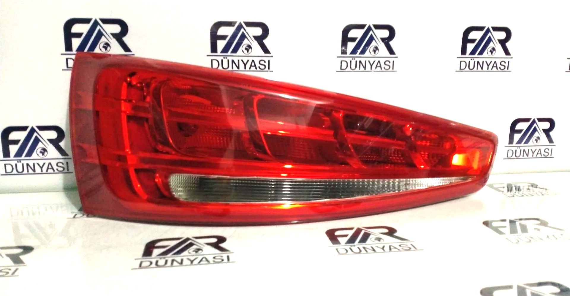 AUDI Q3 LED SOL STOP 14-18 ORIJINAL CIKMA 8U0945093
