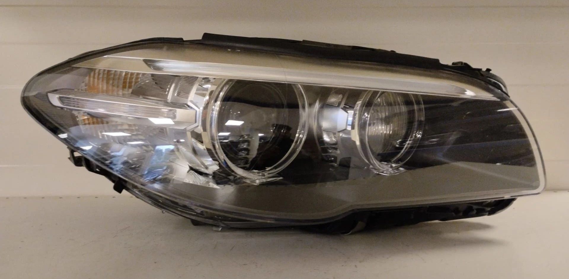 BMW 5 SERISI F10 LCI ADAPTIVE SAG FAR 13-17 ORIJINAL CIKMA 7343908-08 1ZT011087-62