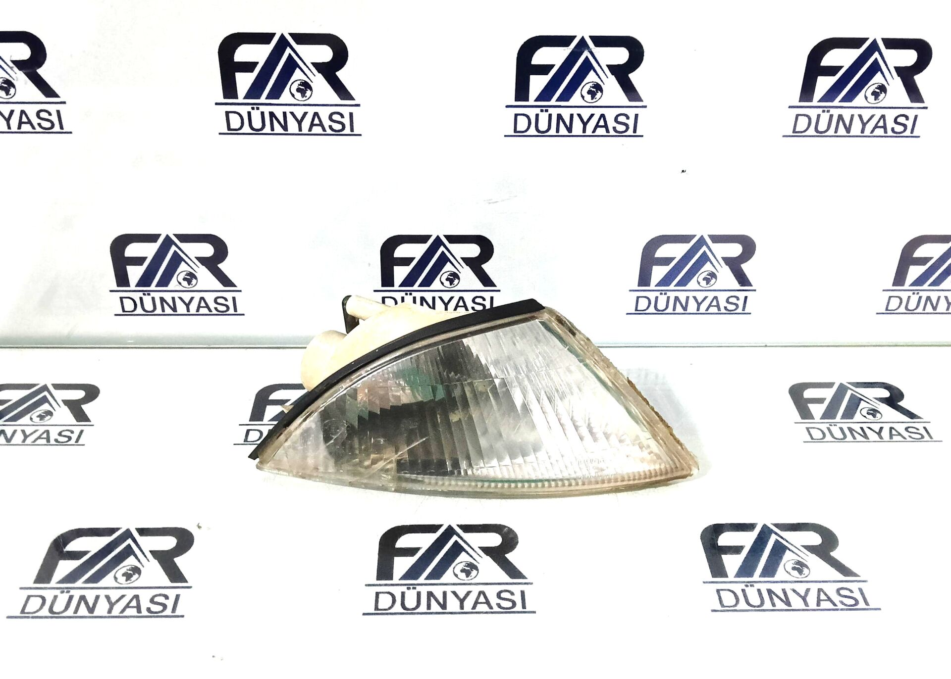 MITSUBISHI CARISMA SAG SINYAL 96-00 ORIJINAL CIKMA MB952158