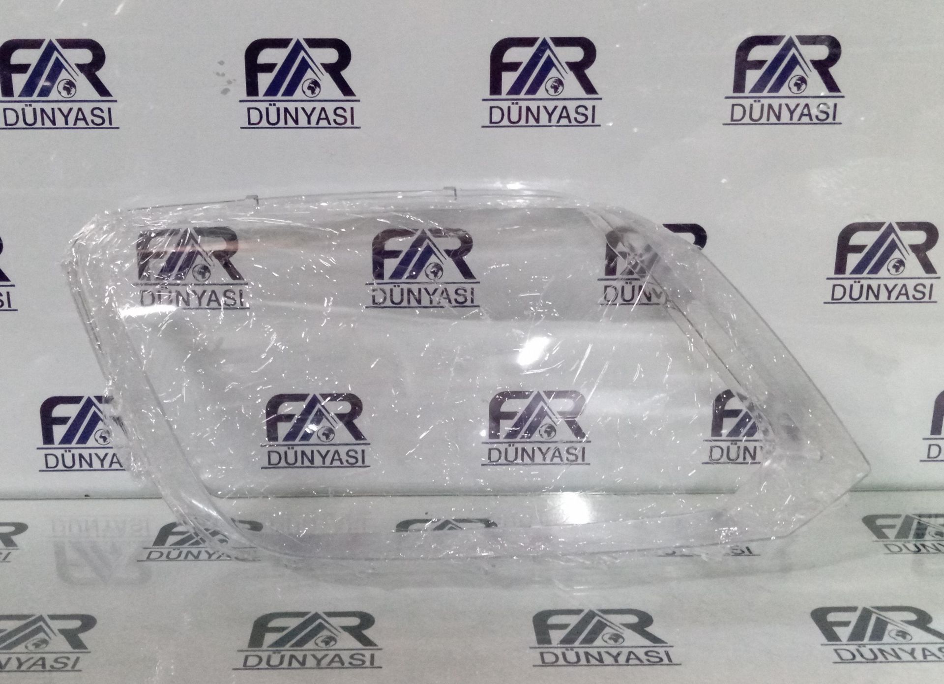 VW AMAROK 10-16 SAĞ FAR CAMI G61VMGLVSQ