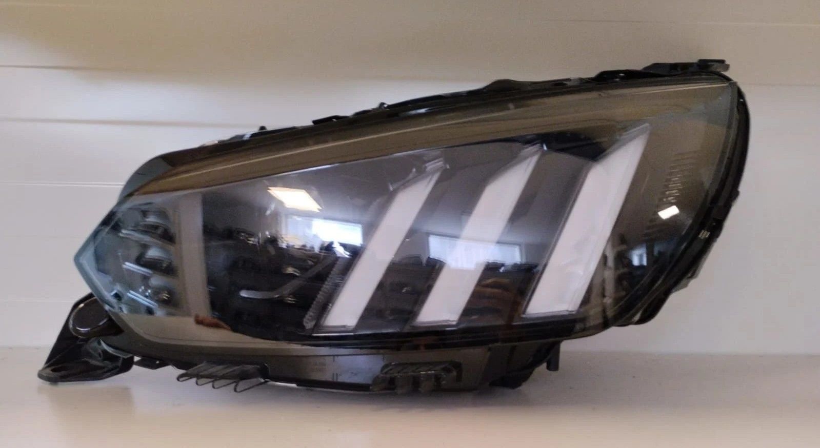 PEUGEOT 208 II FULL LED SOL FAR 20-24 ORIJINAL CIKMA 9823194180